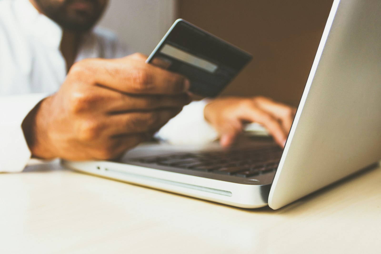 E-Commerce Checkout Optimization